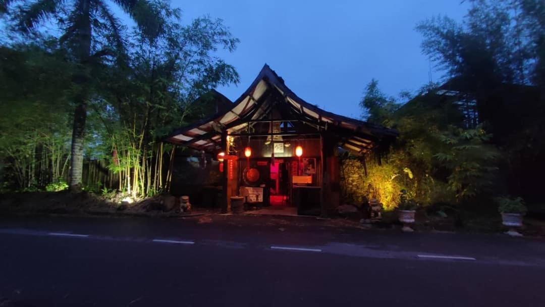 The Secret Sanctuary Boutique Cottage กูชิง ภายนอก รูปภาพ